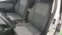 Toyota Yaris D4D Exclusive completo