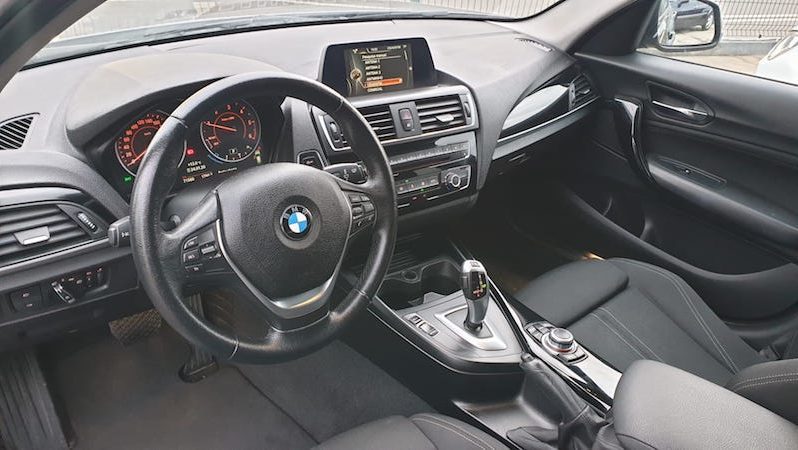 BMW Série 1 116D Line Sport Auto completo