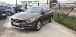 Volvo V60 Cross Country D3 Momentum completo