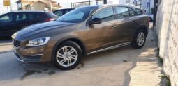 Volvo V60 Cross Country D3 Momentum completo