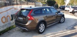 Volvo V60 Cross Country D3 Momentum completo