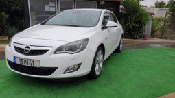 Opel Astra J 1.7 CDTI Cosmo 125cv completo