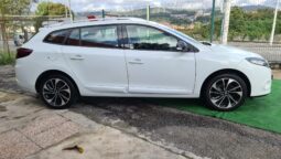 Renault Megane III Sport Tourer Limited 1.5 dCi 110cv completo