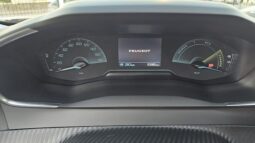 PEUGEOT e-2008 136cv ALLURE 2022 completo