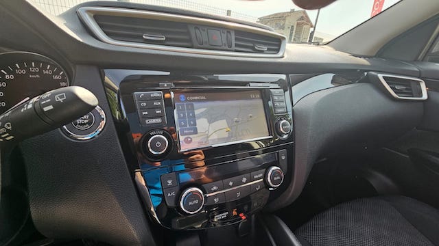 Nissan Qashqai N-Connecta 1.5 dCi 110cv completo