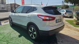 Nissan Qashqai N-Connecta 1.5 dCi 110cv completo