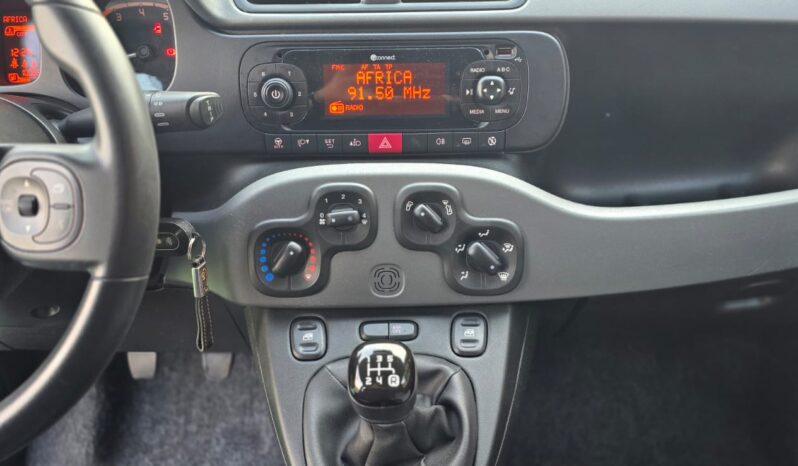 Fiat Panda 1.2 Lounge 2019 S&S | City Car Económico completo