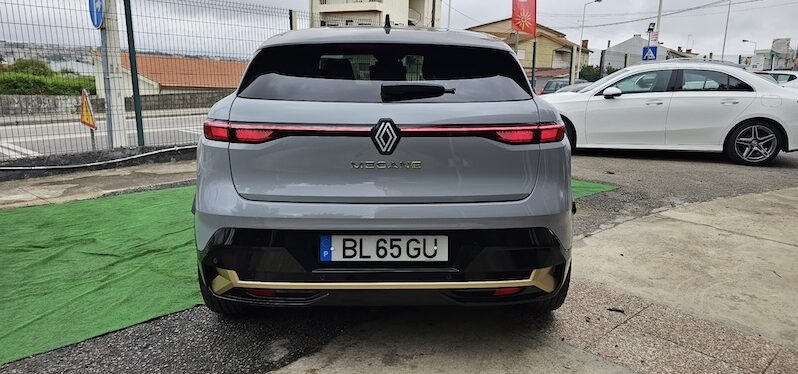 Renault Mégane E-Tech EV60 Iconic 220cv completo