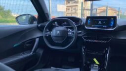 PEUGEOT E-2008 de 2023 100% eléctrico, completo