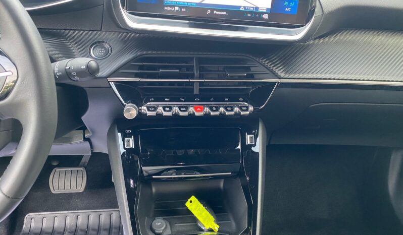 PEUGEOT E-2008 de 2023 100% eléctrico, completo