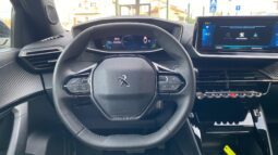 PEUGEOT E-2008 de 2023 100% eléctrico, completo