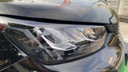 PEUGEOT E-2008 de 2023 100% eléctrico, completo