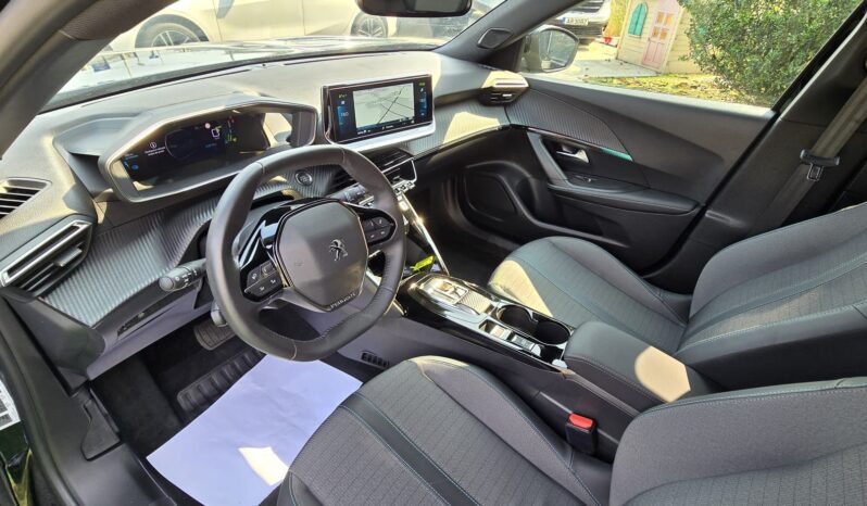 PEUGEOT E-2008 de 2023 100% eléctrico, completo