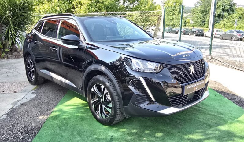 PEUGEOT E-2008 de 2023 100% eléctrico, completo