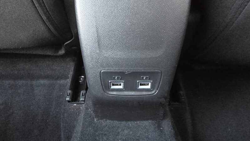 PEUGEOT E-208 Style 50KW 100% eléctrico completo