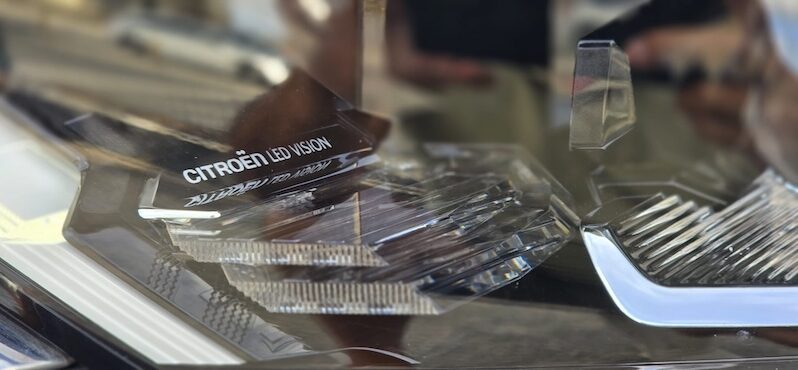 Citroën e-C4 X 50 kWh Shine Pack 2024 completo