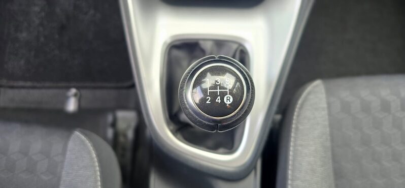 Toyota Yaris 1.0 VVT-i Comfort 2021 | 5L/100km Safety Sense completo