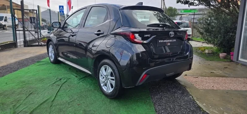 Toyota Yaris 1.0 VVT-i Usado Comfort Plus 2021 | Anjuscar completo