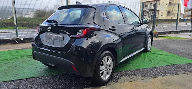 Toyota Yaris 1.0 VVT-i Usado Comfort Plus 2021 | Anjuscar completo