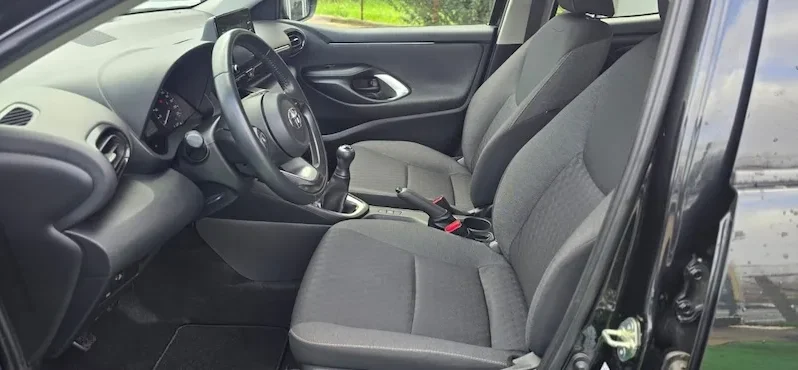 Toyota Yaris 1.0 VVT-i Usado Comfort Plus 2021 | Anjuscar completo