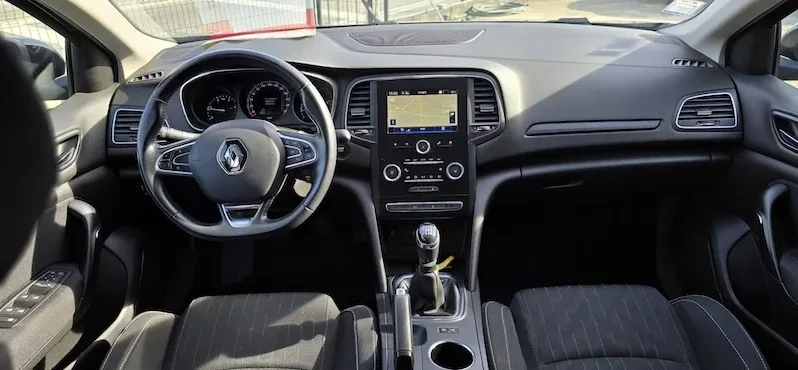 Renault Mégane Sport Tourer 2021 | Stand Anjuscar Porto completo