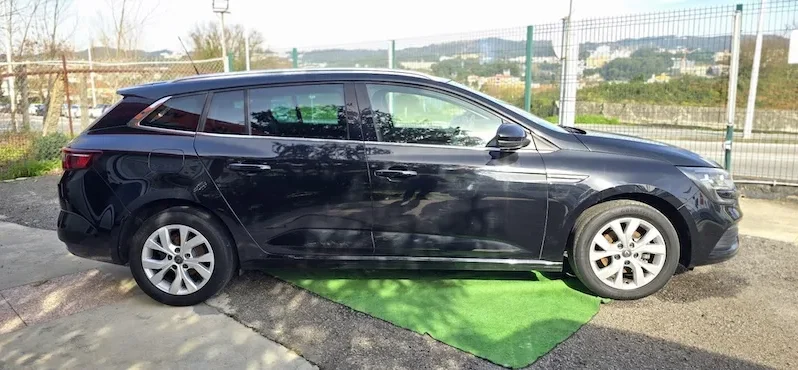 Renault Mégane Sport Tourer 2021 | Stand Anjuscar Porto completo