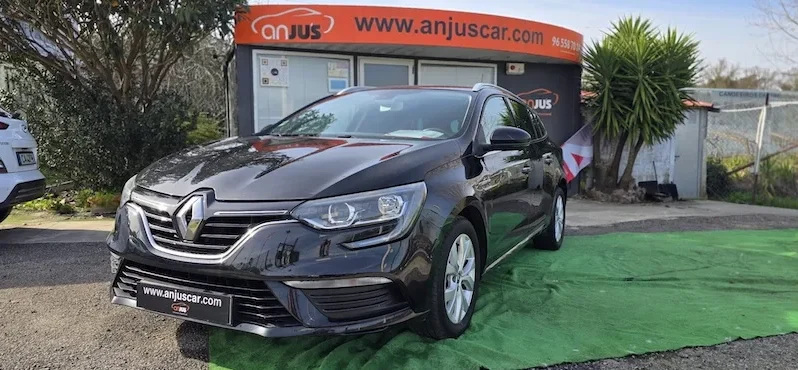 Renault Mégane Sport Tourer 1.5 dCi Limited 2021 159.000km Stand Anjuscar