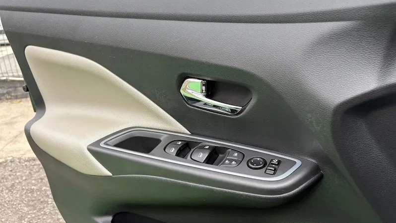 Nissan Micra 1.0 IG-T N-Connecta 2019 completo