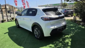 Peugeot e-208 Style 50kWh 2023 136cv 37 mil km