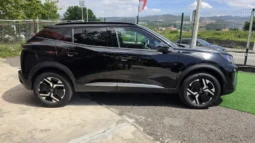 Peugeot e-2008 50kWh Allure 2025 à Venda no Porto | Garantia de fábrica completo