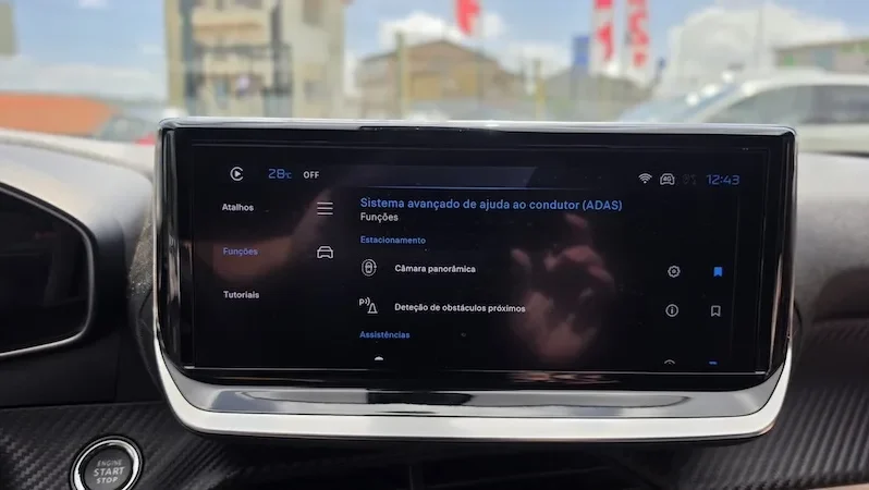 Peugeot e-2008 50kWh Allure 2025 à Venda no Porto | Garantia de fábrica completo