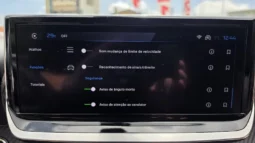 Peugeot e-2008 50kWh Allure 2025 à Venda no Porto | Garantia de fábrica completo