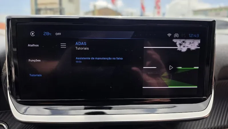Peugeot e-2008 50kWh Allure 2025 à Venda no Porto | Garantia de fábrica completo