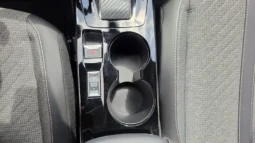 Peugeot e-2008 50kWh Allure 2025 à Venda no Porto | Garantia de fábrica completo