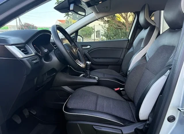 Renault Captur 1.0 TCe Evolution 2022 no Porto e Gondomar  Stand Anjuscar completo
