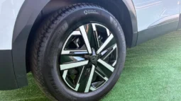 Peugeot e-2008 54 kWh Style 2025 | Porto em Gondomar | Stand Anjuscar completo