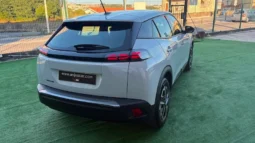 Peugeot e-2008 54 kWh Style 2025 | Porto em Gondomar | Stand Anjuscar completo