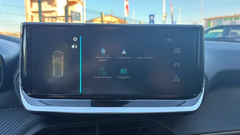 Peugeot e-2008 54 kWh Style 2025 | Porto em Gondomar | Stand Anjuscar completo
