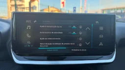 Peugeot e-2008 54 kWh Style 2025 | Porto em Gondomar | Stand Anjuscar completo