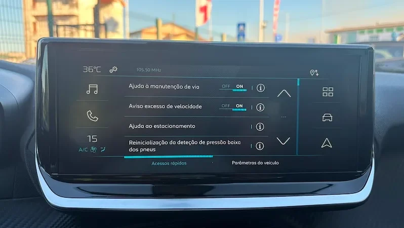 Peugeot e-2008 54 kWh Style 2025 | Porto em Gondomar | Stand Anjuscar completo
