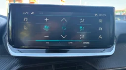Peugeot e-2008 54 kWh Style 2025 | Porto em Gondomar | Stand Anjuscar completo