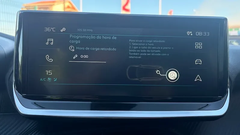 Peugeot e-2008 54 kWh Style 2025 | Porto em Gondomar | Stand Anjuscar completo