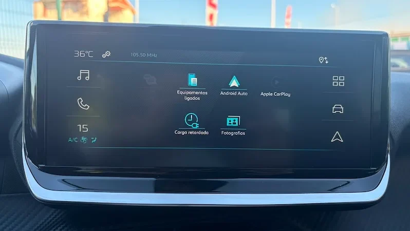 Peugeot e-2008 54 kWh Style 2025 | Porto em Gondomar | Stand Anjuscar completo